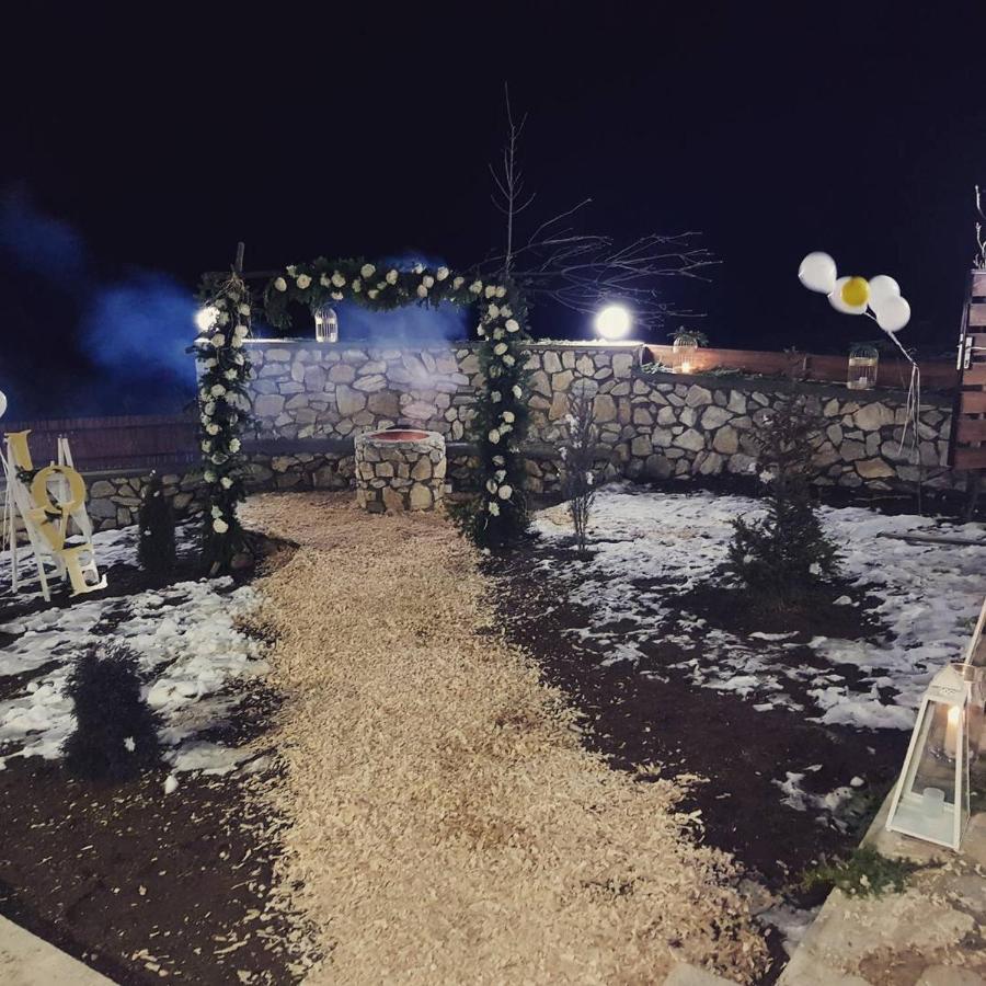 Vila Piramida Bitola Bagian luar foto