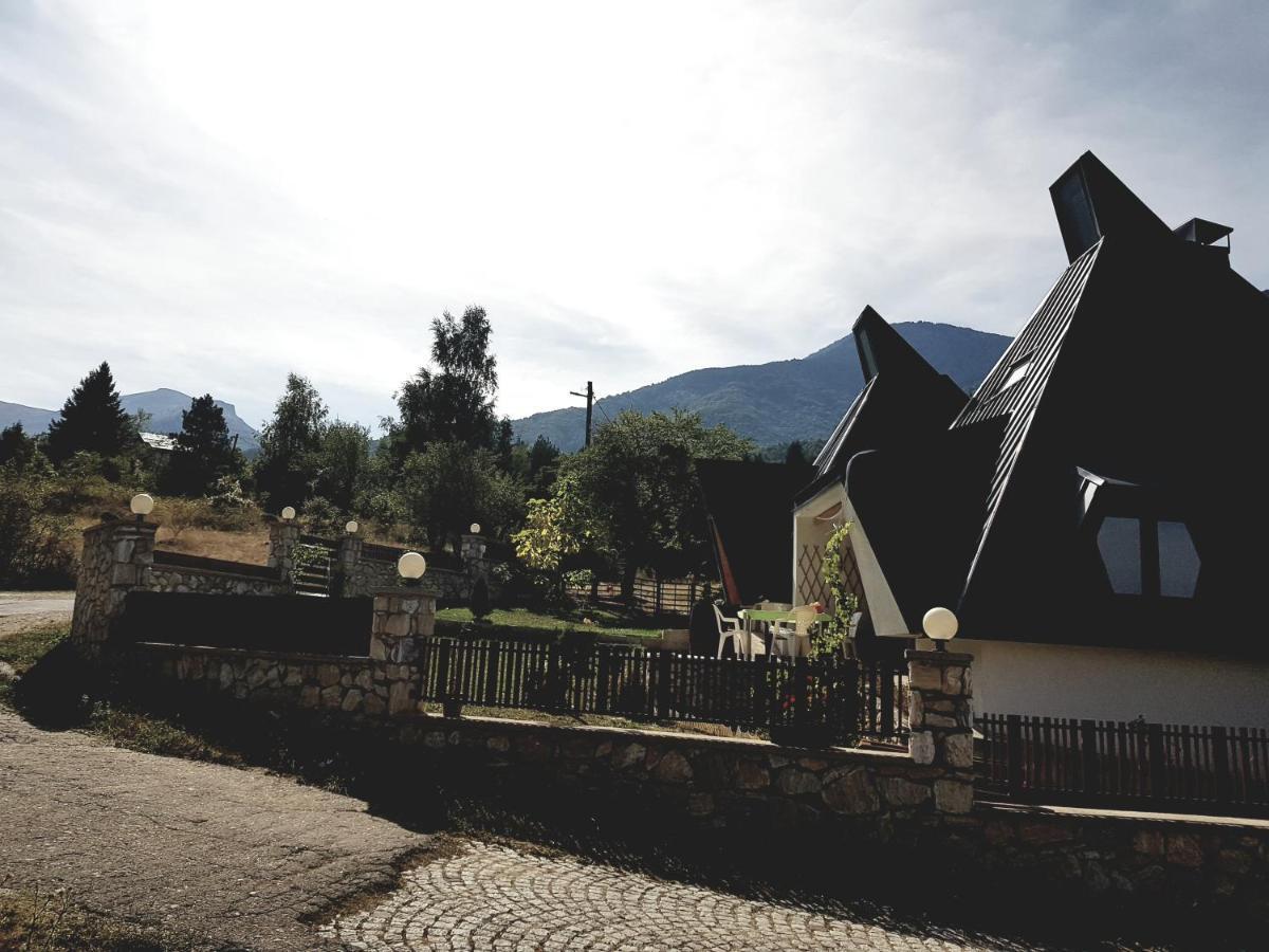 Vila Piramida Bitola Bagian luar foto